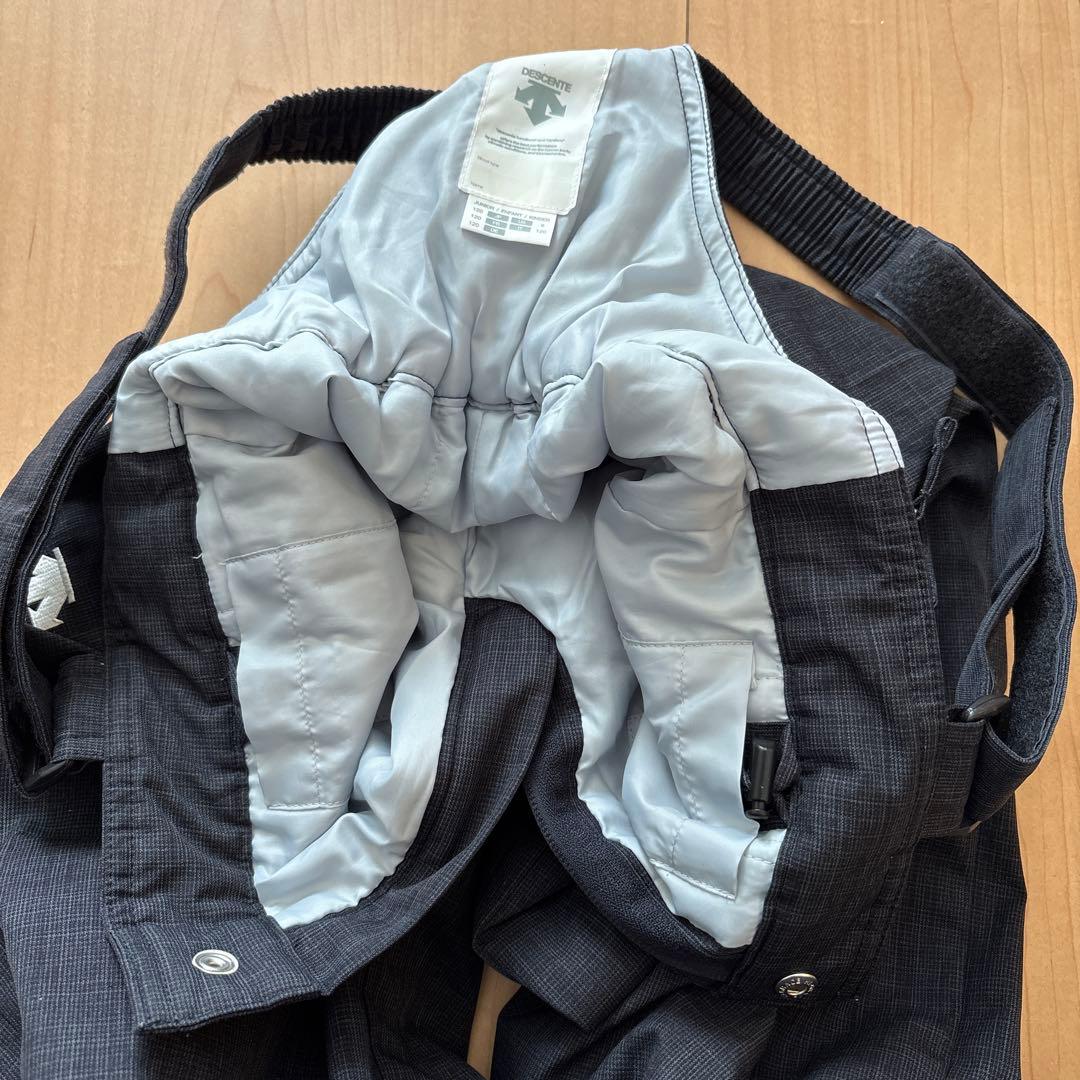 DESCENTEデサント120㎝スキーウェア　スノボ雪遊び