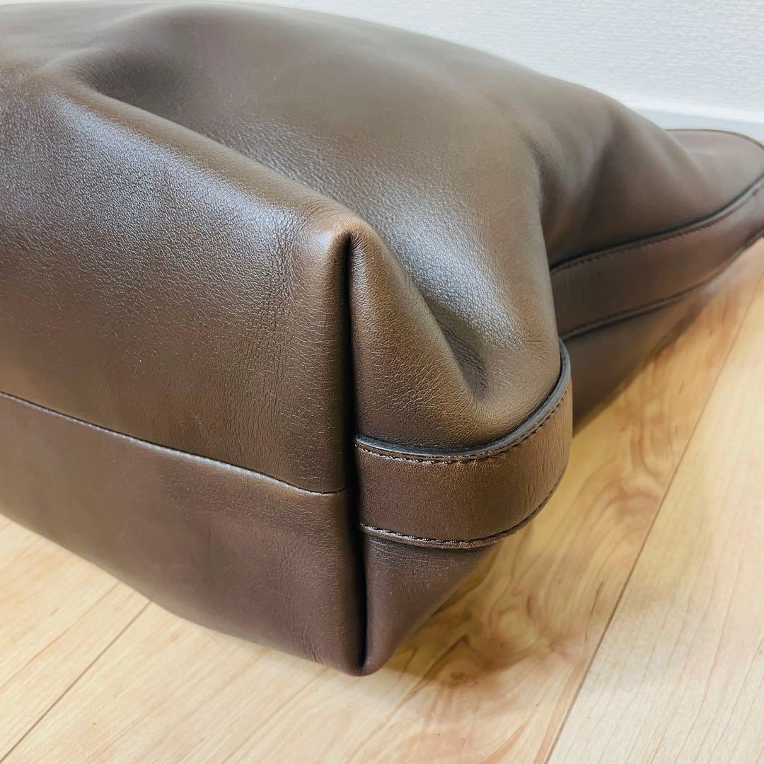 ⭐️美品⭐️ HIROFU ワンショルダーバッグ　チャーム付き　スエード裏地　本革