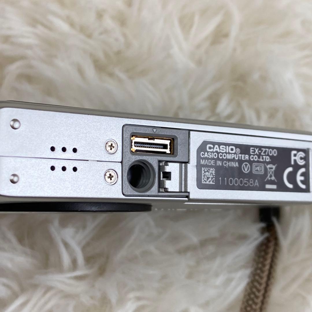 【動作確認済み】CASIO EXILIM EX-Z700 シルバー デジカメ