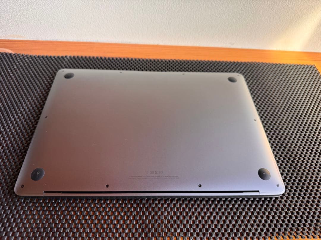 M1 MacBook Air 8GB 【キーボード不良タッチパッド不良】