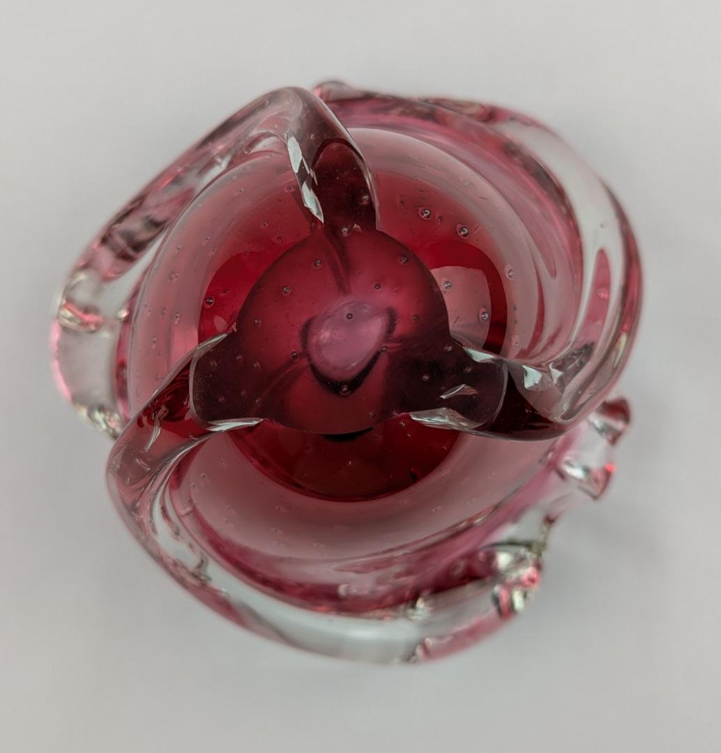 岩田藤七　紅牡丹　吹きガラス