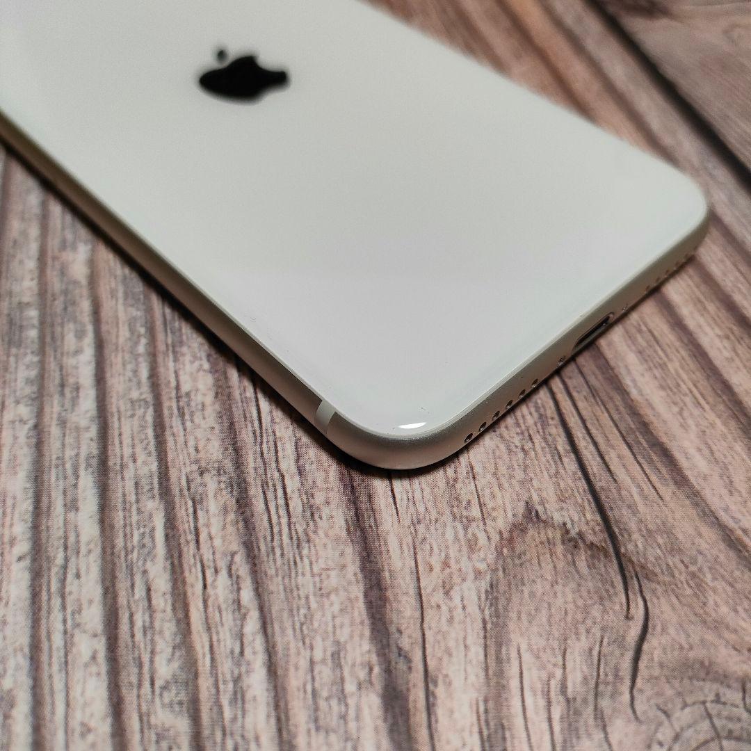 iPhone SE 第3世代 64GB スターライト 美品