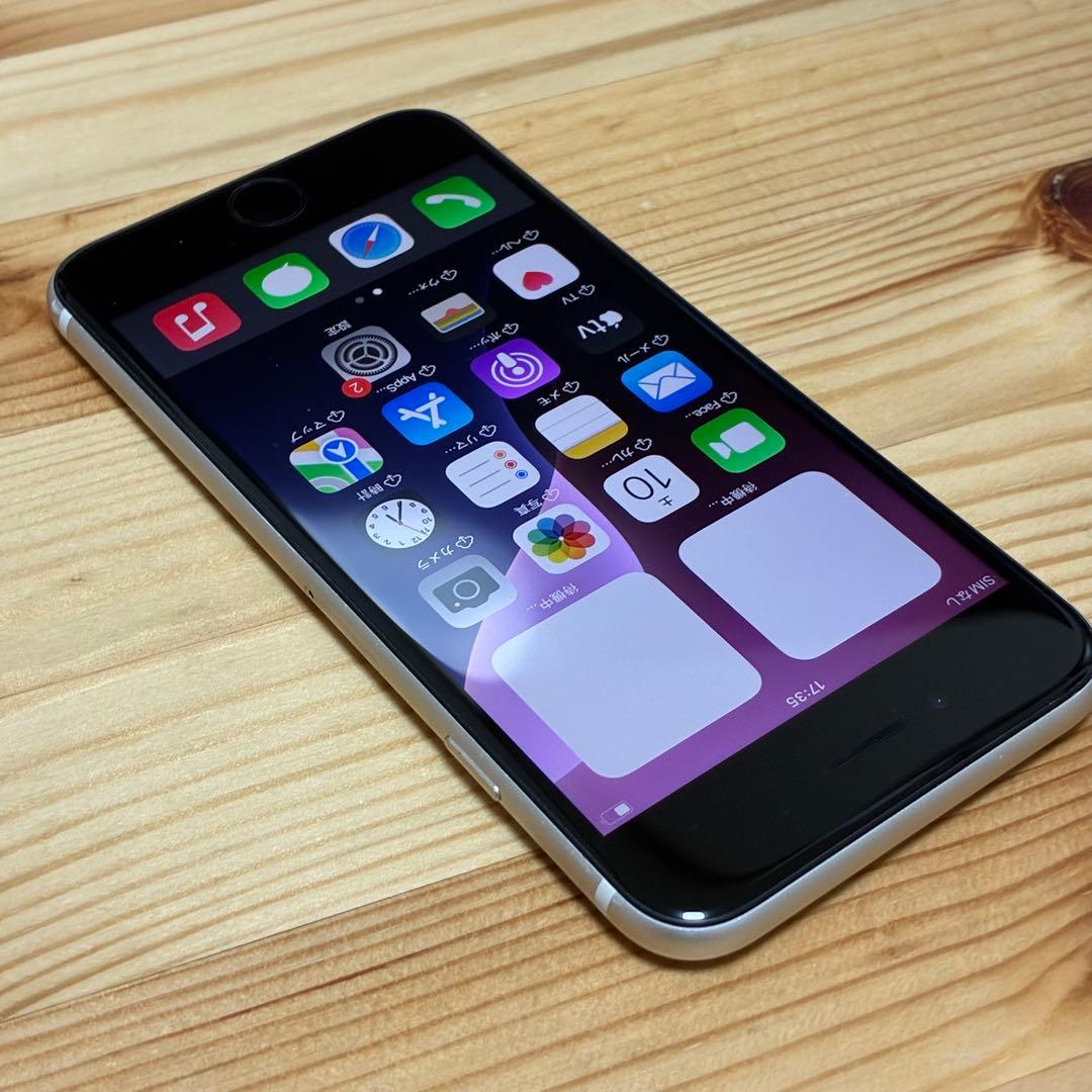 s*☆様 バッテリー新品　iPhoneSE第3世代64GB SIMフリー　美品