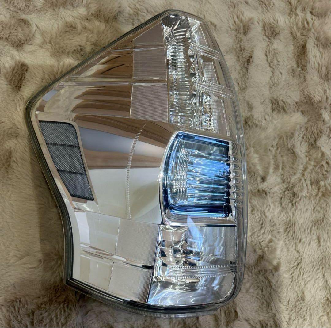 プリウスα ZVW41 ZVW40 前期純正 LEDテールランプ
