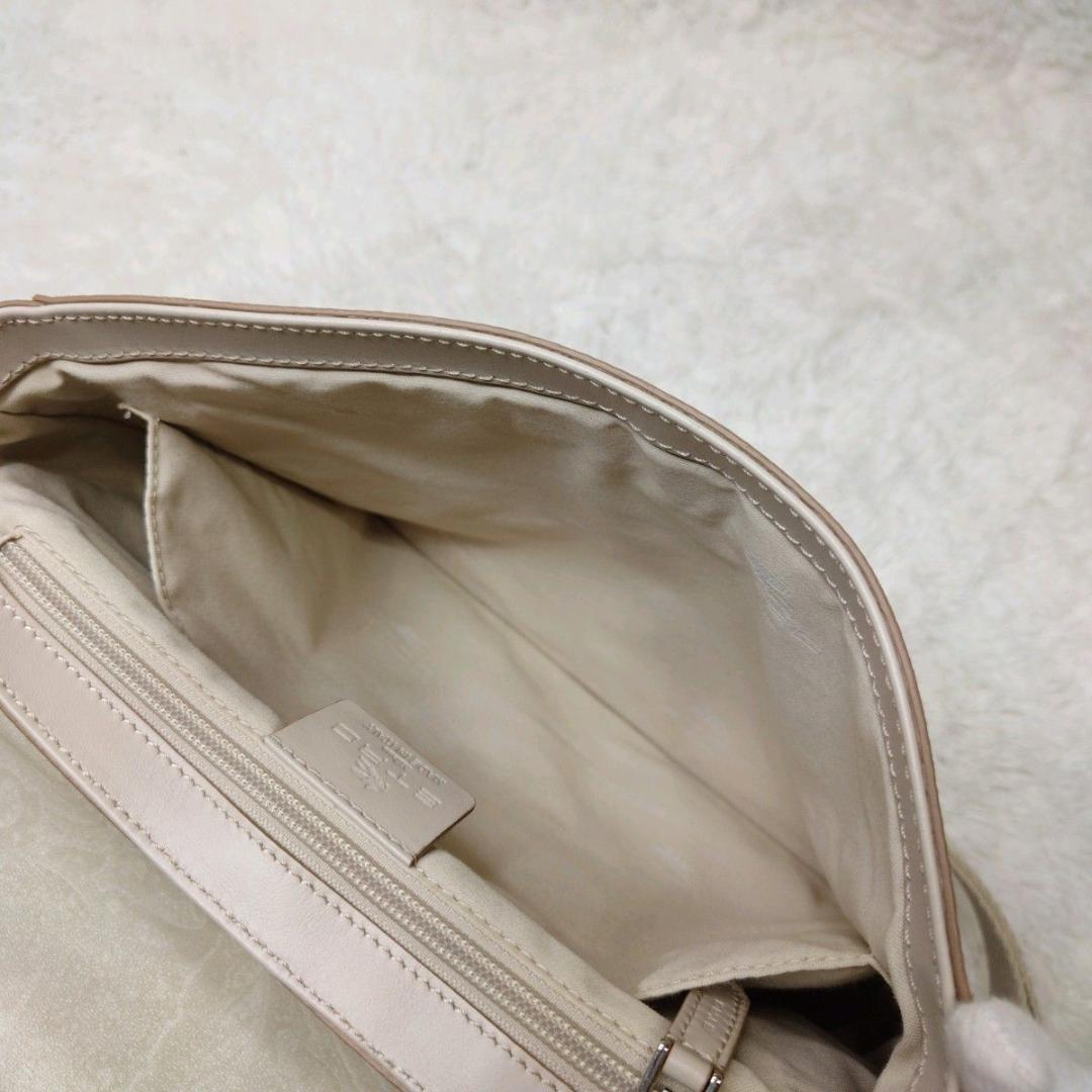 【希少デザイン】 ETRO エトロ ショルダーバッグ アイボリー ペイズリー柄