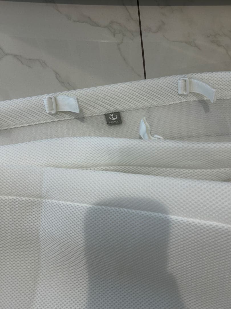 STOKKE ベビーベッド マットレス　シーツ　メッシュライナー付き