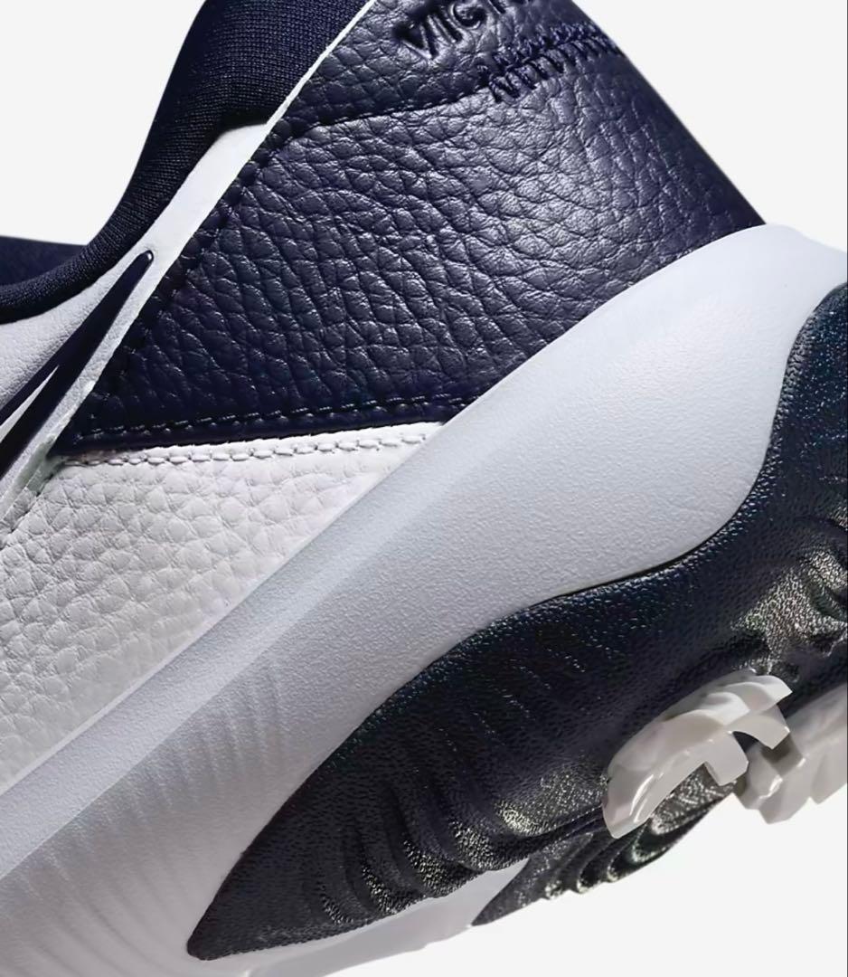 値下げ 新品未使用 30.0cm ナイキ ビクトリー プロ 3