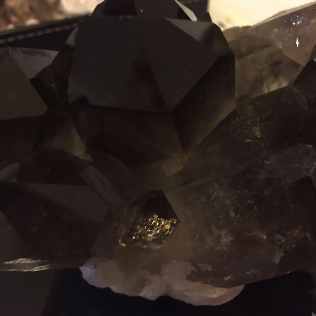 100％ ナチュラル ブラジル・コリント 産の水晶グレークラスター