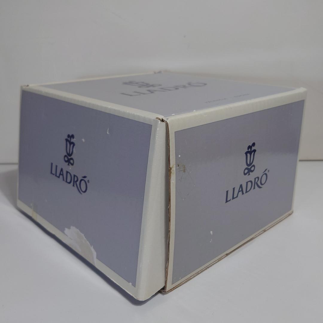 リヤドロ 【LLADRO】野の花とともに/1287 廃盤 フィギュリンスペイン製