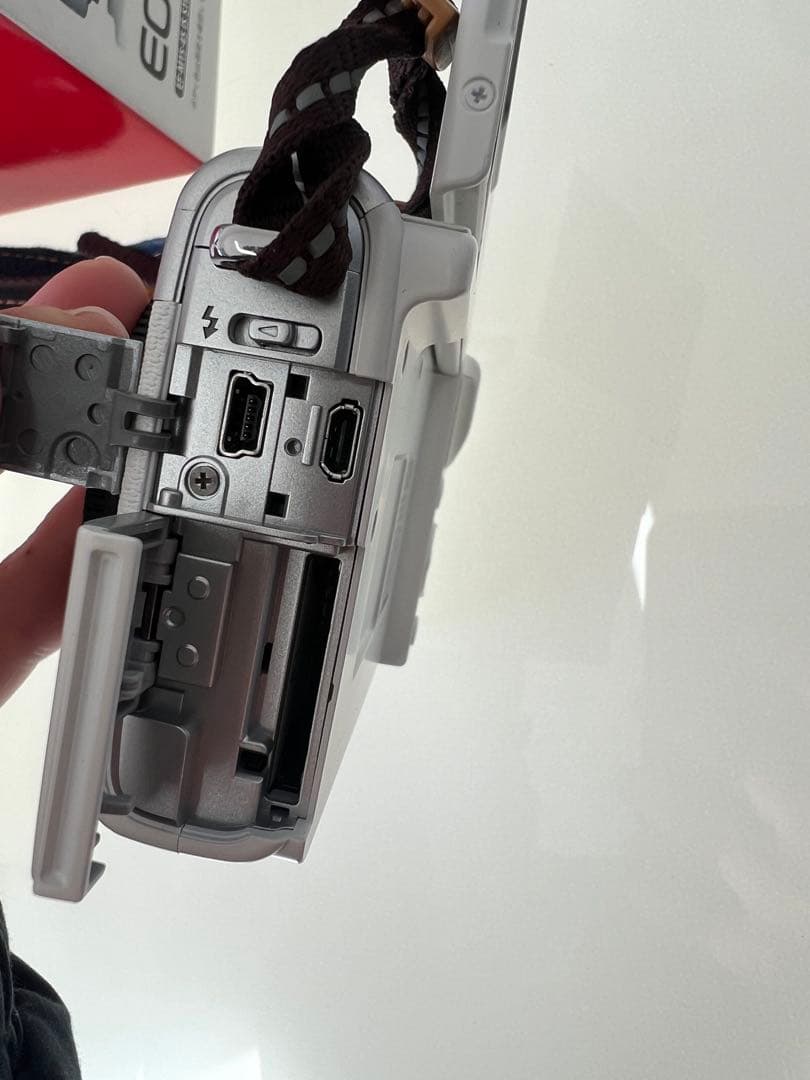 Canon EOS M100 ダブルレンズキット 美品 付属品多数 元箱あり