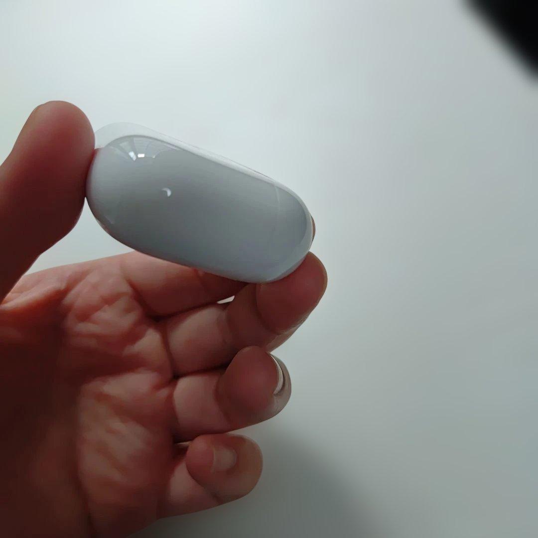 まーく　AirPods