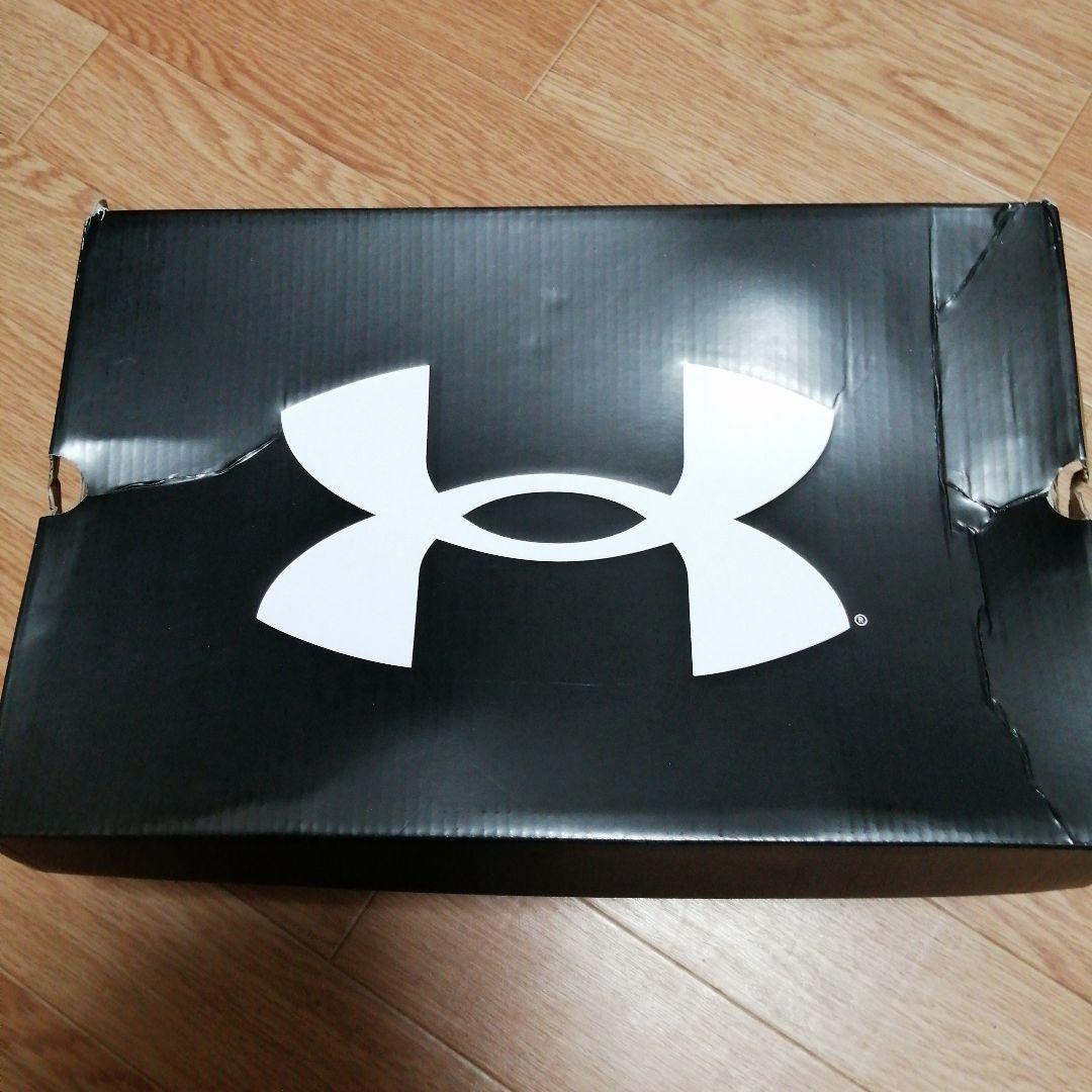 アンダーアーマー　メンズシューズ新品