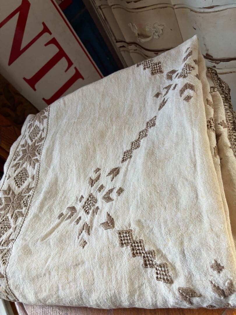 フランス　アンティーク　大判カバー　テーブル　ベッド　カバー　クロス　刺繍　B