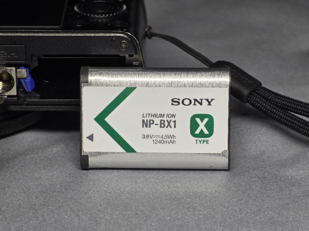 SONY Cyber-shot DSC-RX100 本体＋アクセサリーセット