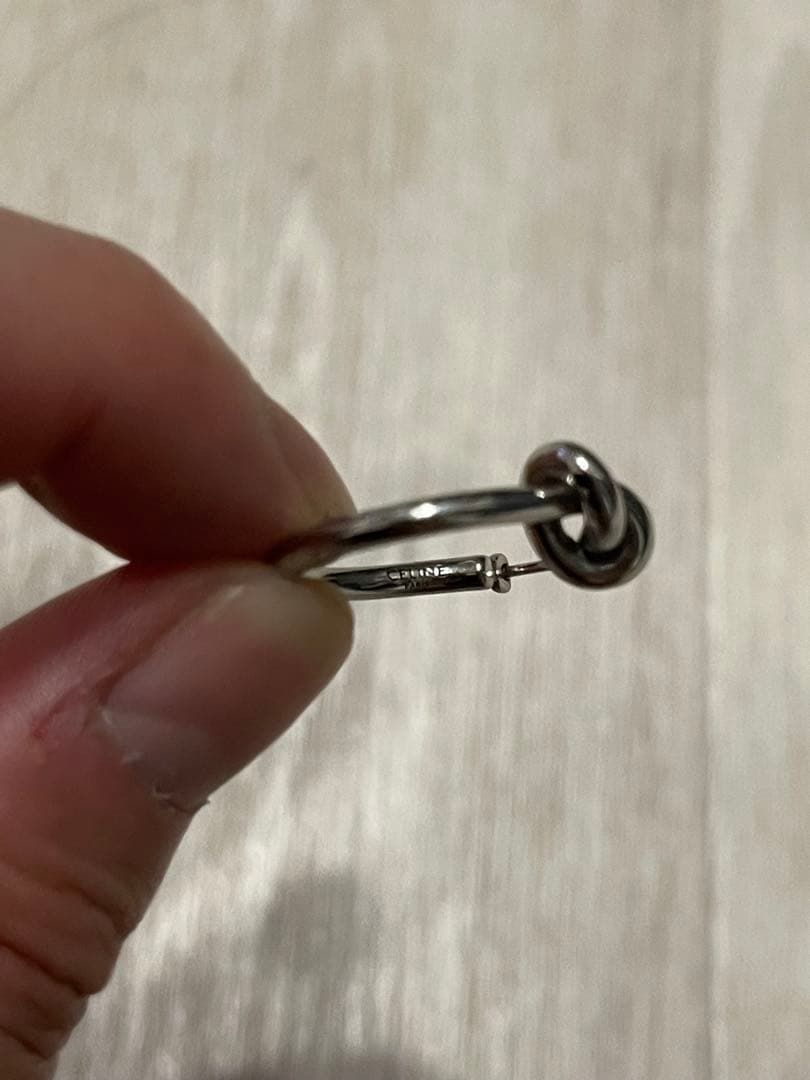 CELINE ノットスモールフープピアス　片耳　シルバー　セリーヌ