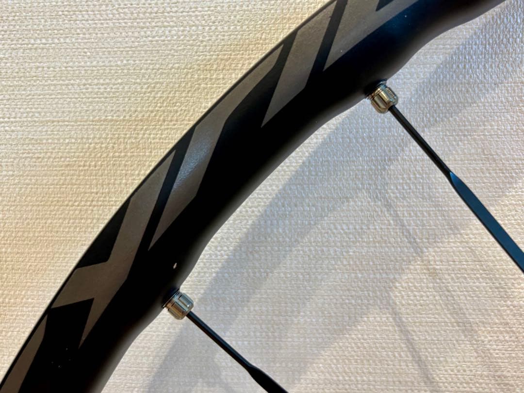 MAVIC KSYRIUM ELITE UST DISC シマノ11速