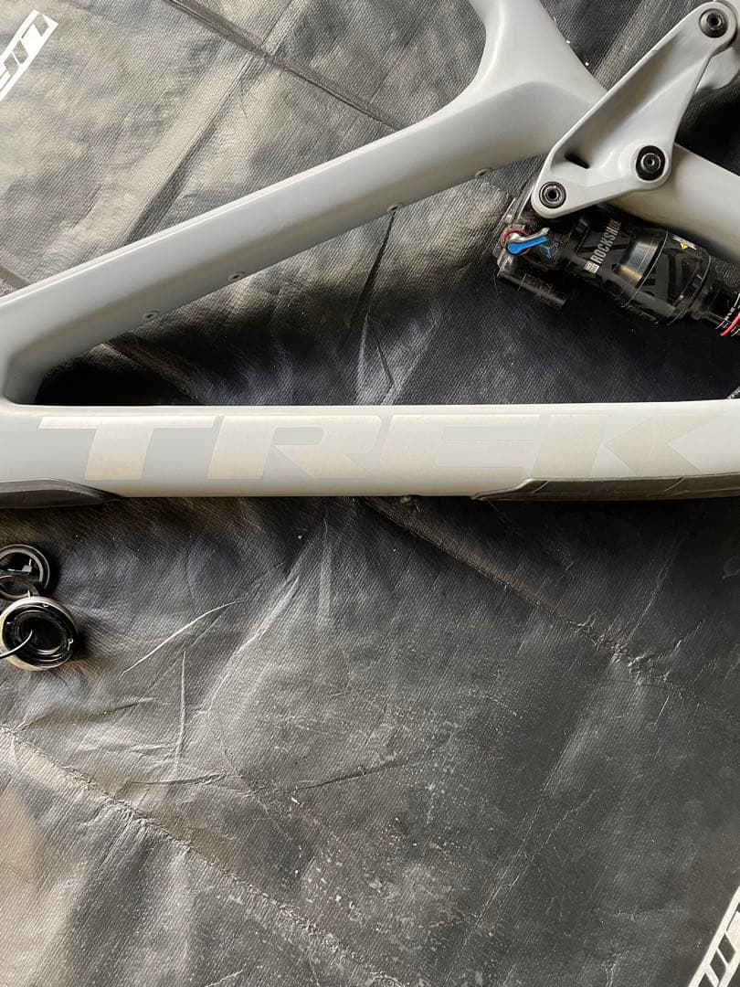 TREK SLASH 9.7 CARBON 29 MEGNEG Mサイズ