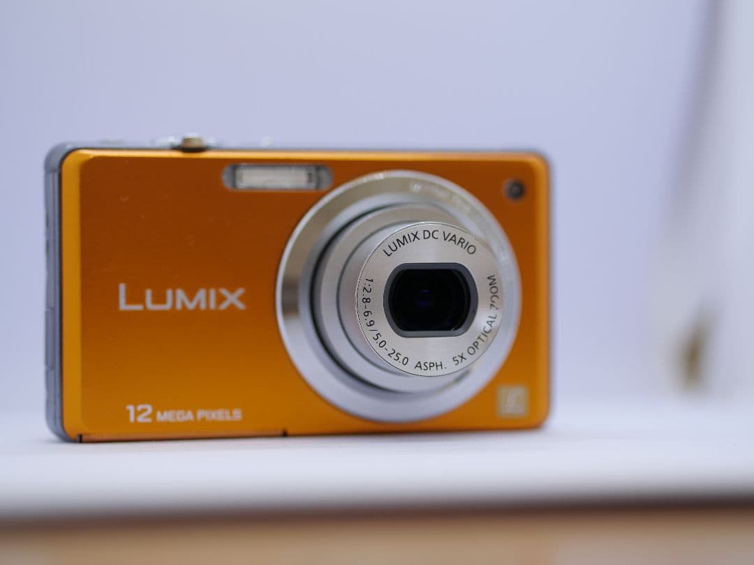 【動作確認済・純正バッテリ・充電器】Lumix コンパクトデジカメ 12メガ