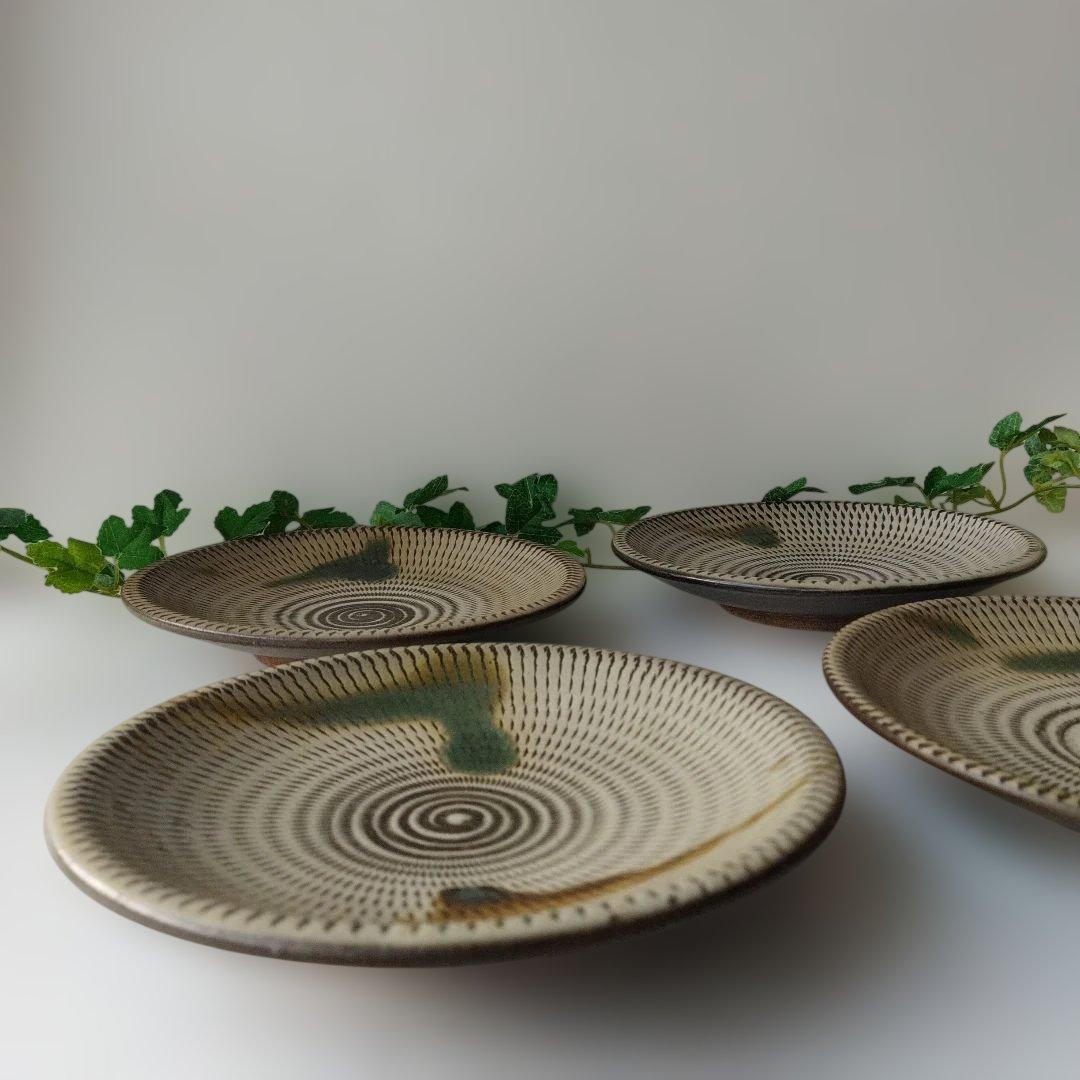 中皿　19cm　4枚　飛び鉋　打ち掛　緑釉飴釉　小石原焼　太田哲三　とびかんな