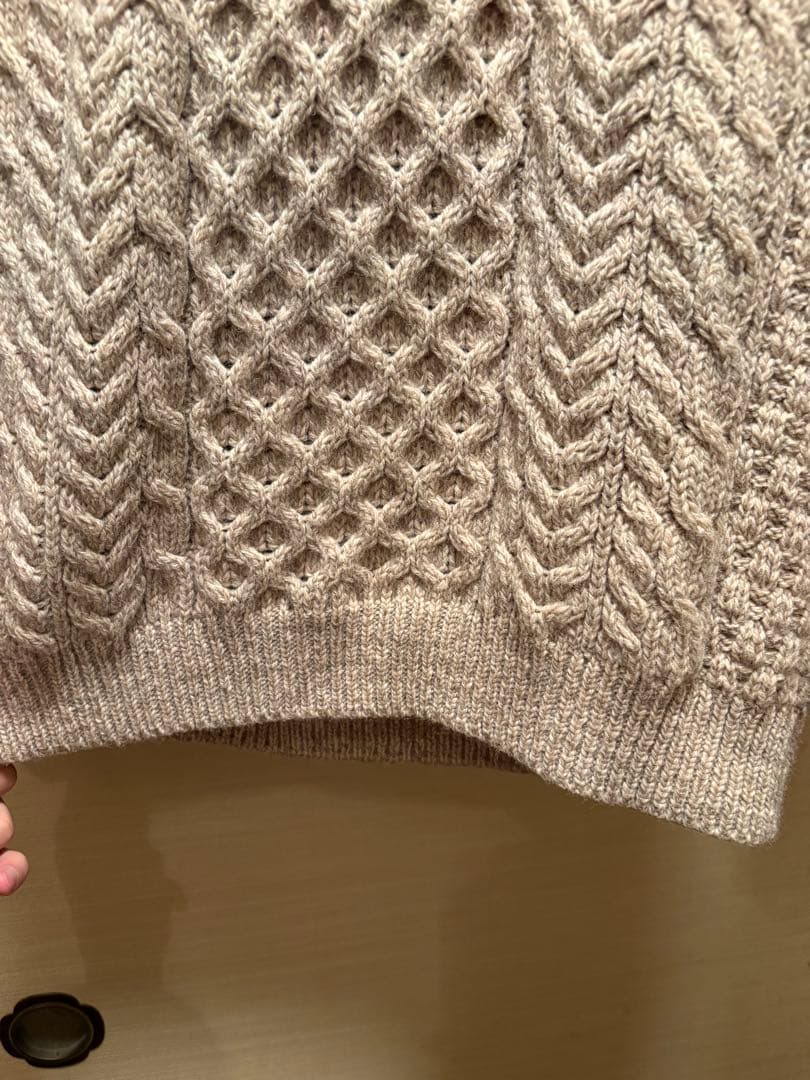 本日値下げ中❗️インバーアラン　ケーブルニット　アイルランド製