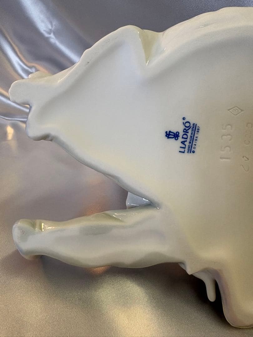 LADRO リヤドロ フィギュリン みんなおねんね