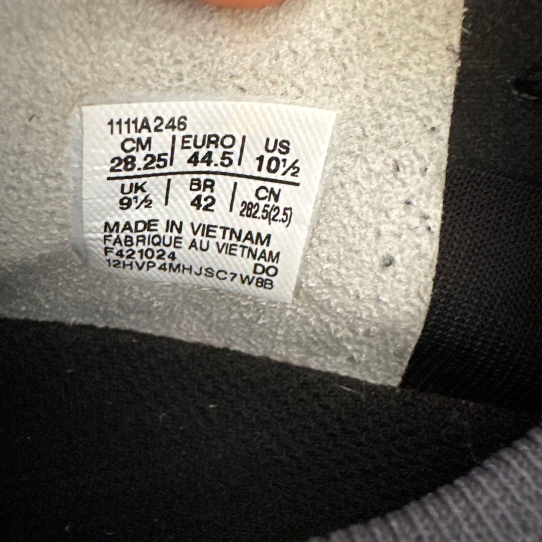 アシックス　メナス5