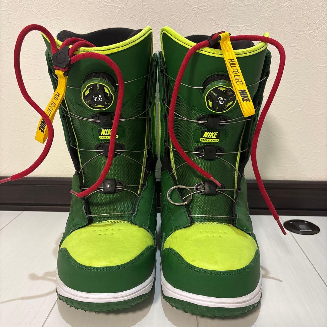 Nike スノーボードブーツ グリーン/イエロー