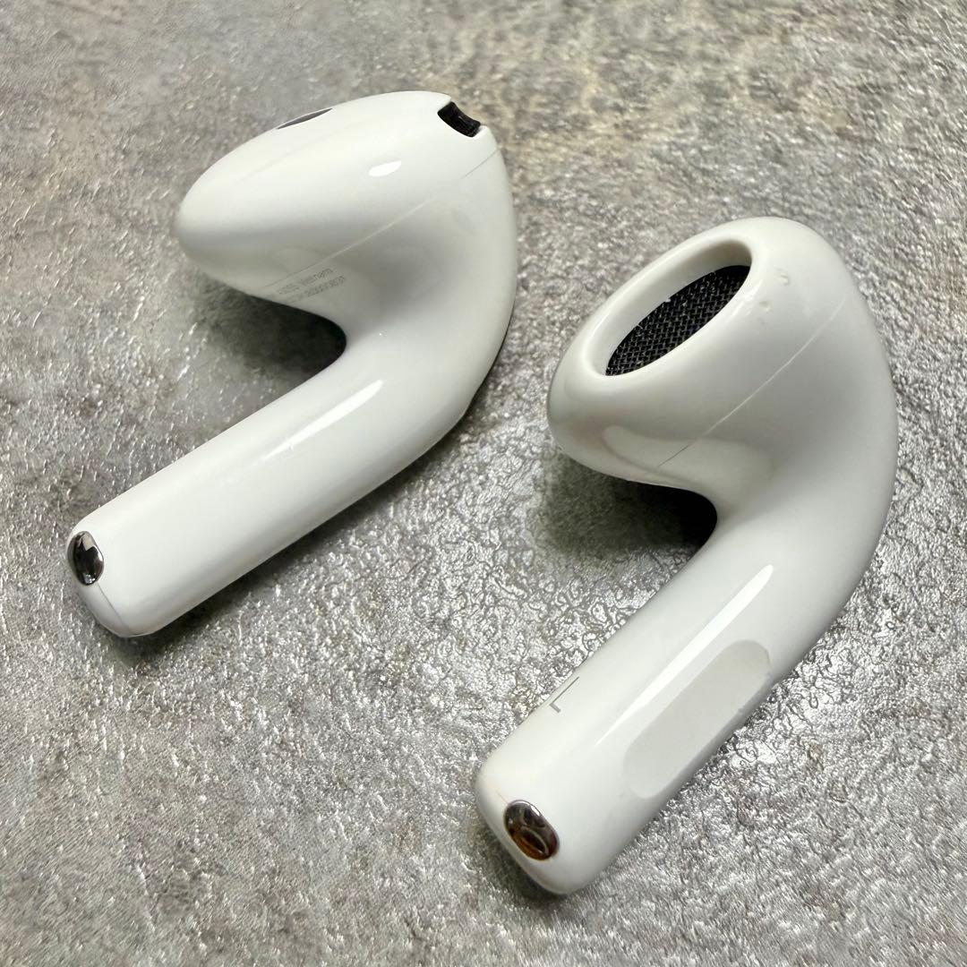 Apple AirPods 4 アクティブノイズ キャンセリング搭載(ANC)