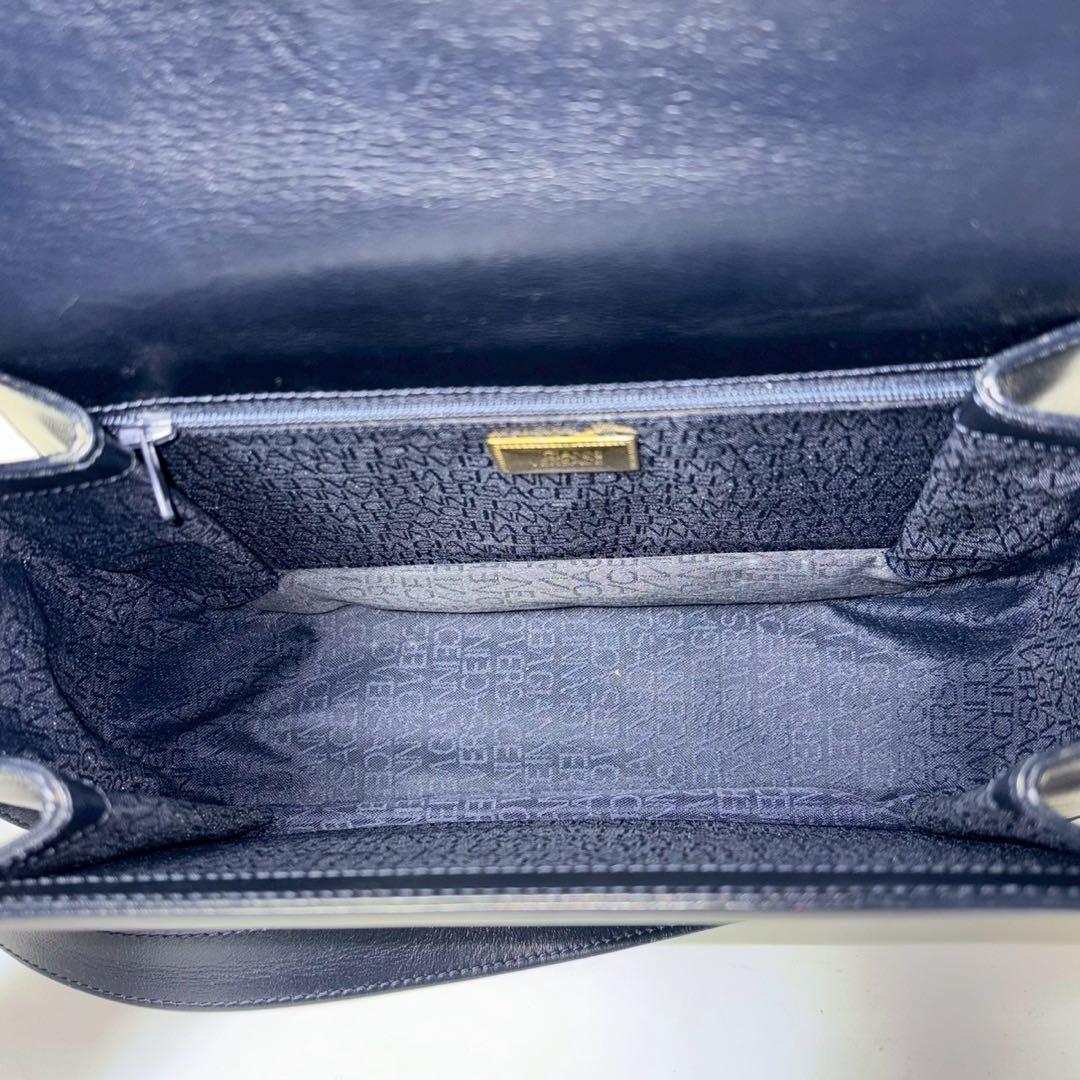 ジャンニヴェルサーチ　ネイビー　メデューサ　ショルダーバッグ　レザー.