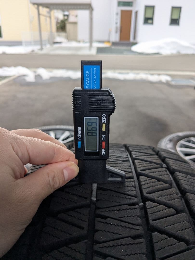 Z*ー様 2023年製　ブリジストン　DM-V3 225/65R17