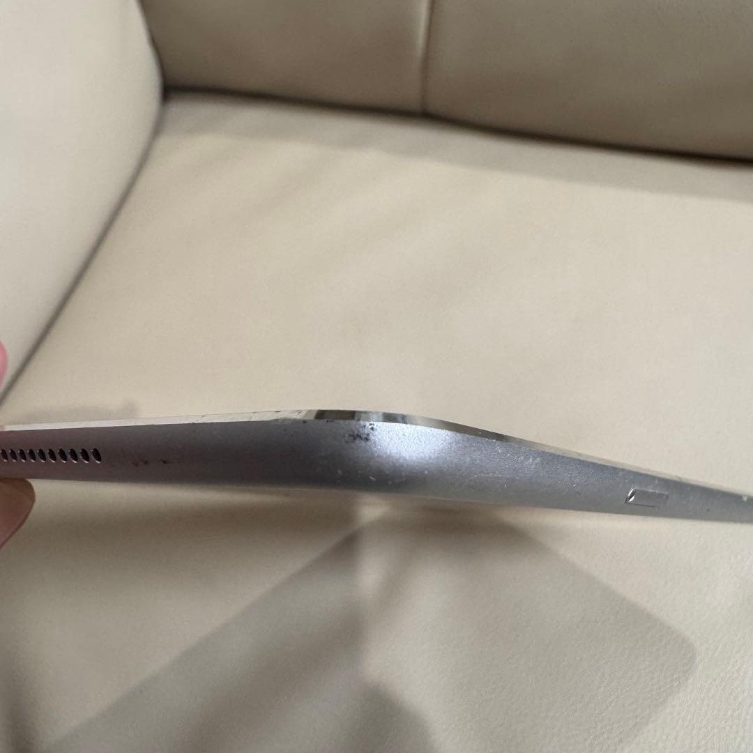 【Apple】 iPad mini4 シルバー セルラーモデル　バッテリー90%