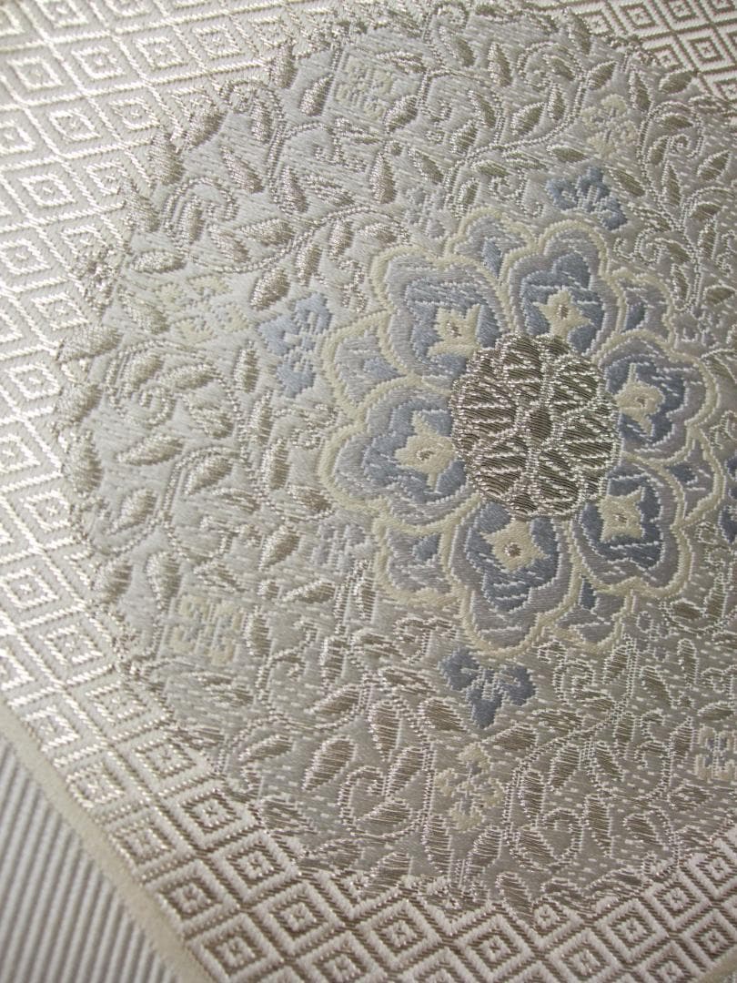 大輪菊の豪華刺繍/振袖フルセット　ｍ73　成人式 やまと謹製 白振袖