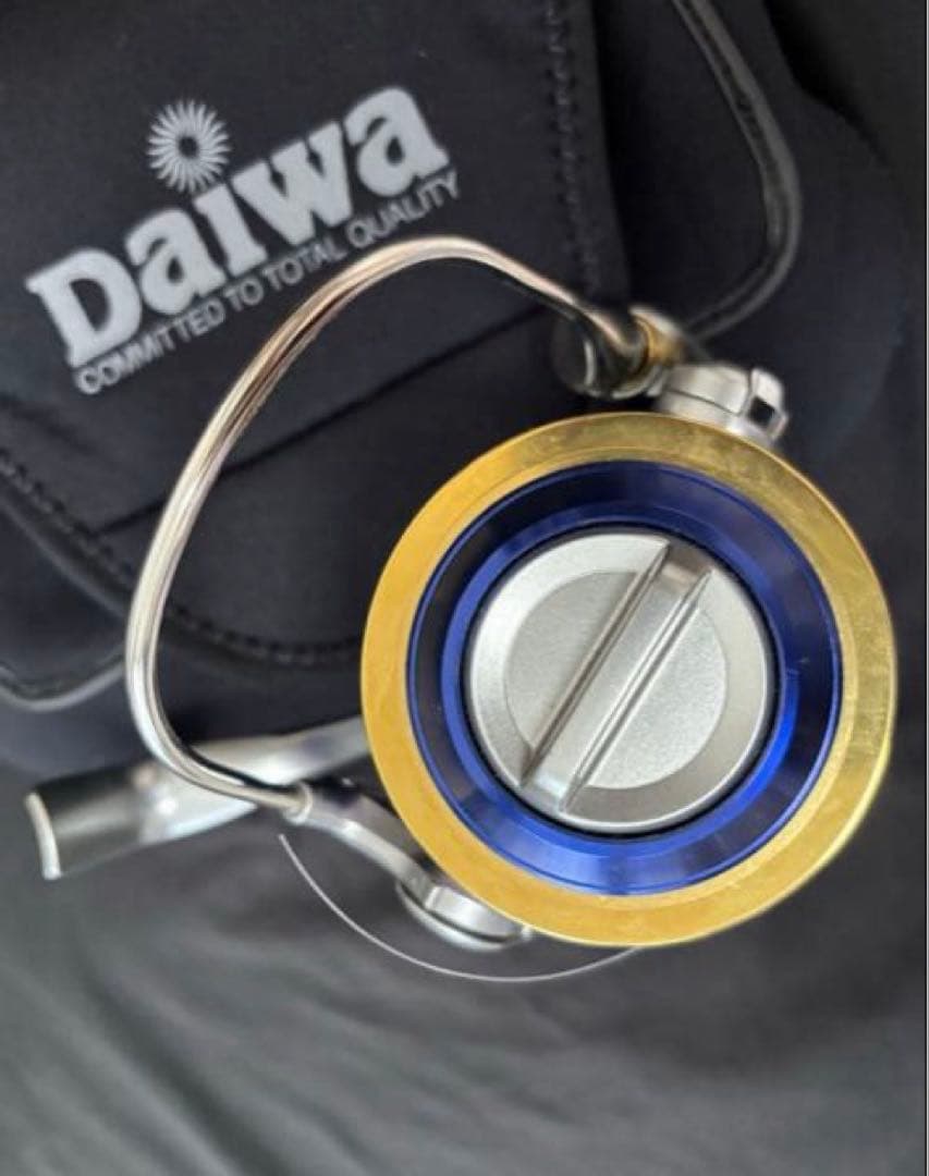 DAIWA SALTIGA Z4500 リール 専用ケース付き