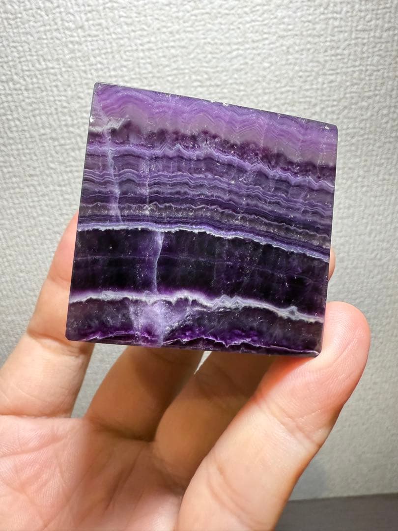 希少　極美品天然フローライト(蛍石)超大キューブ　台座付パワーストーン　送料無料