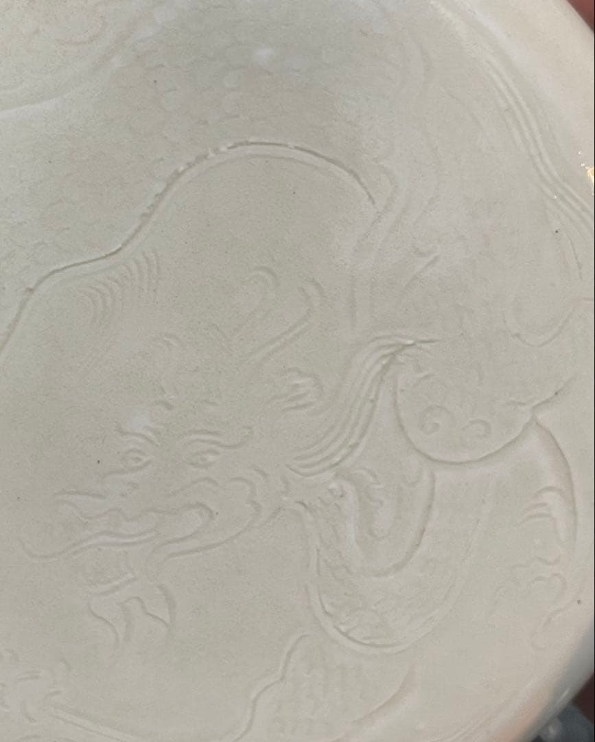 中国 骨董品 宋時代 尚食局 定窯白磁 剔刻 龍紋盒。