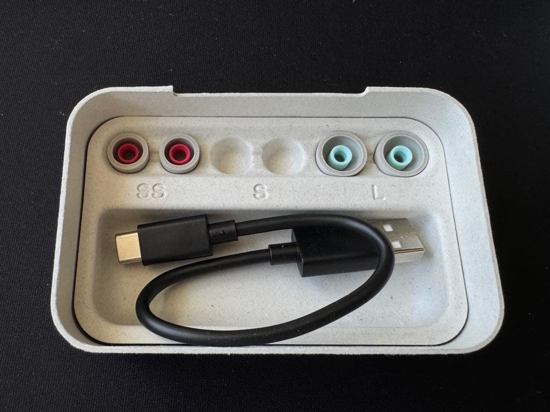 SONY WF-1000XM5 プラチナシルバー(ノイズキャンセリングイヤホン)