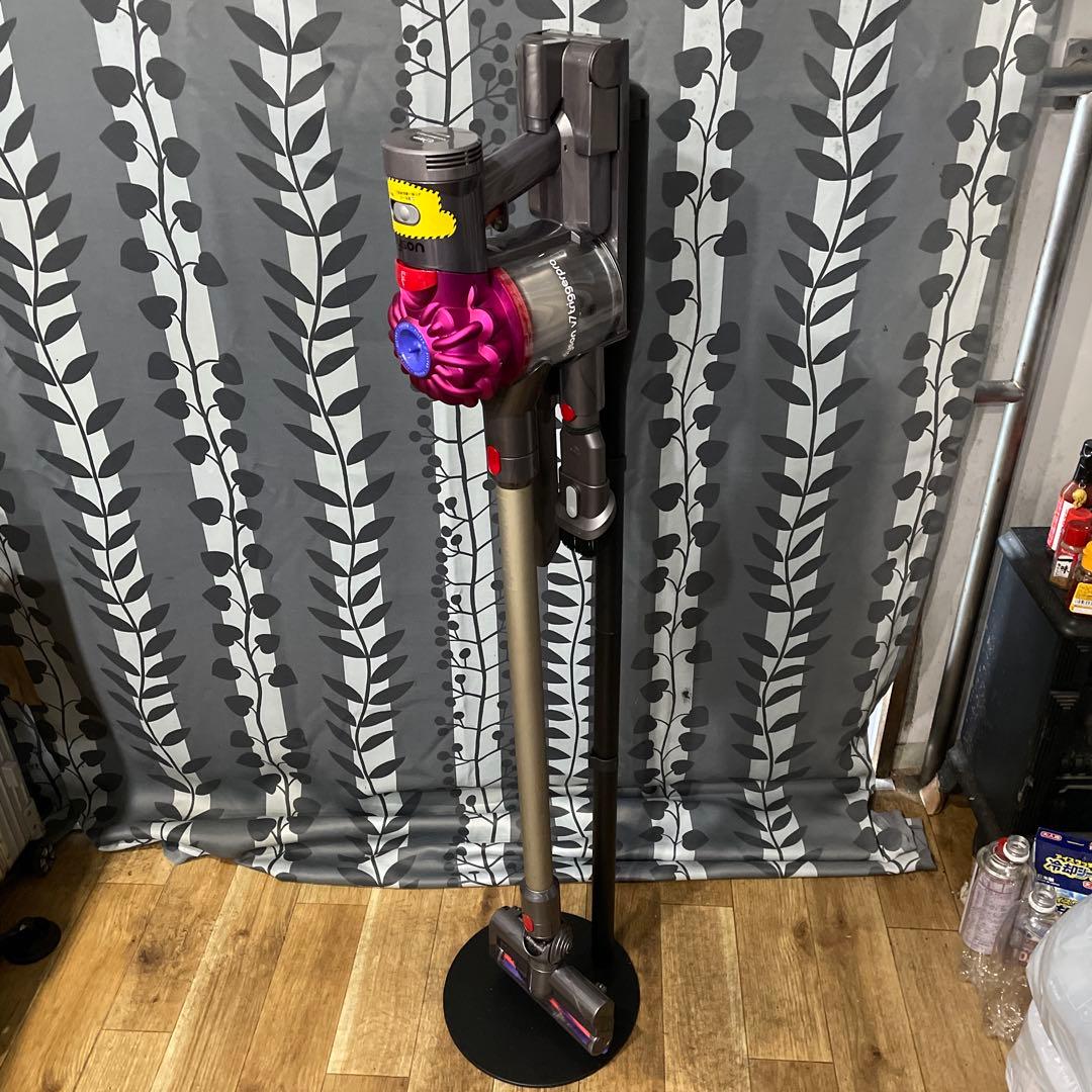 Dyson V7 SV11スティッククリーナー本体 立て掛けスタンド付き