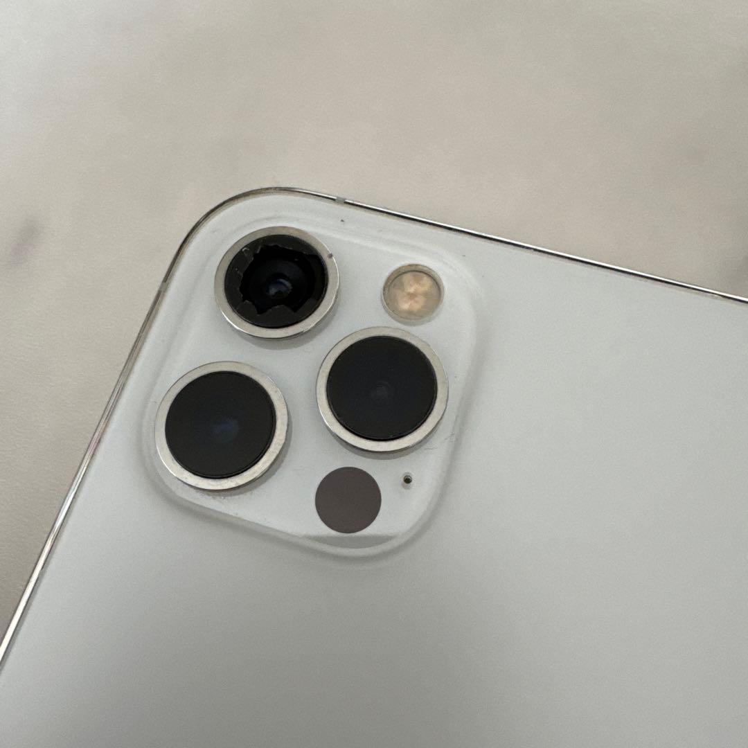 アイフォン iPhone12pro シルバー 本体　（カメラジャンク）