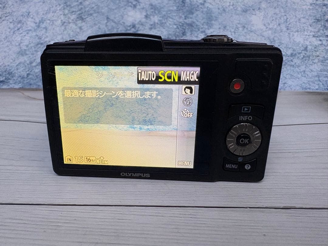 オリンパスのデジタルカメラ、OLYMPUS SZ-20(レ65)