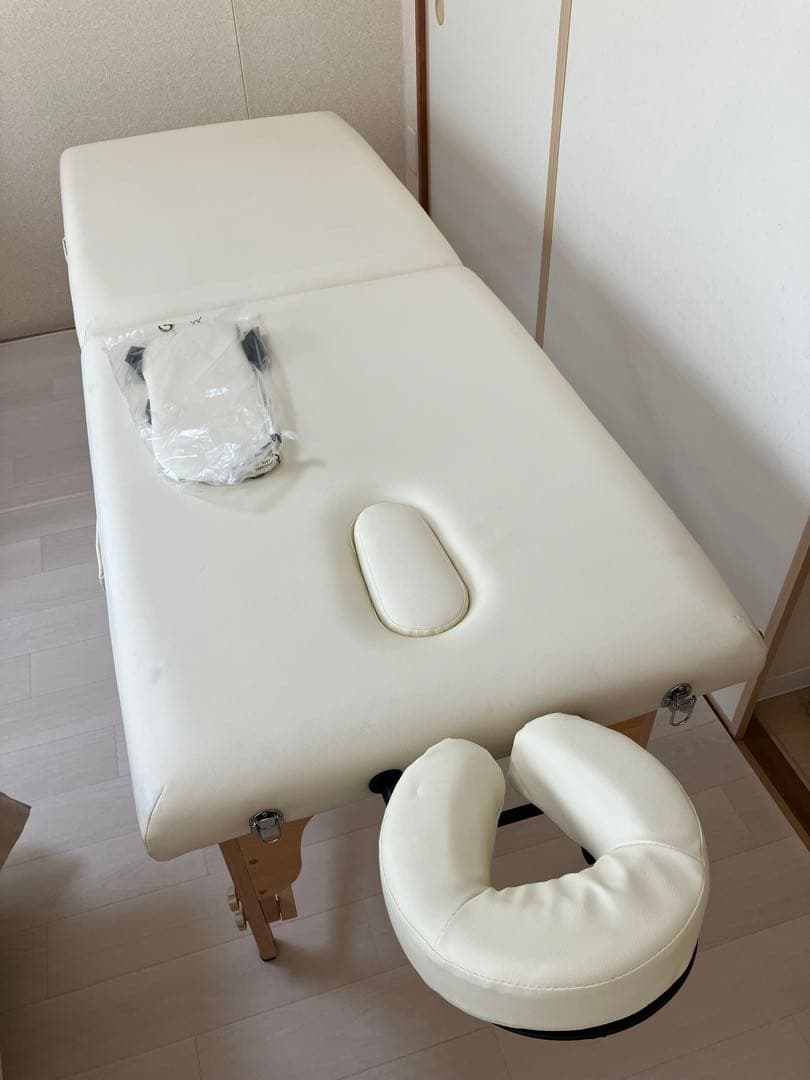 SEVEN BEAUTY 折りたたみ マッサージベッド