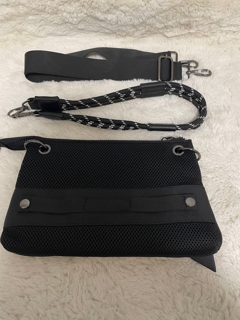 【美品】nouer ヌエール　マルチウェイポケットデザインミニBAG ブラック