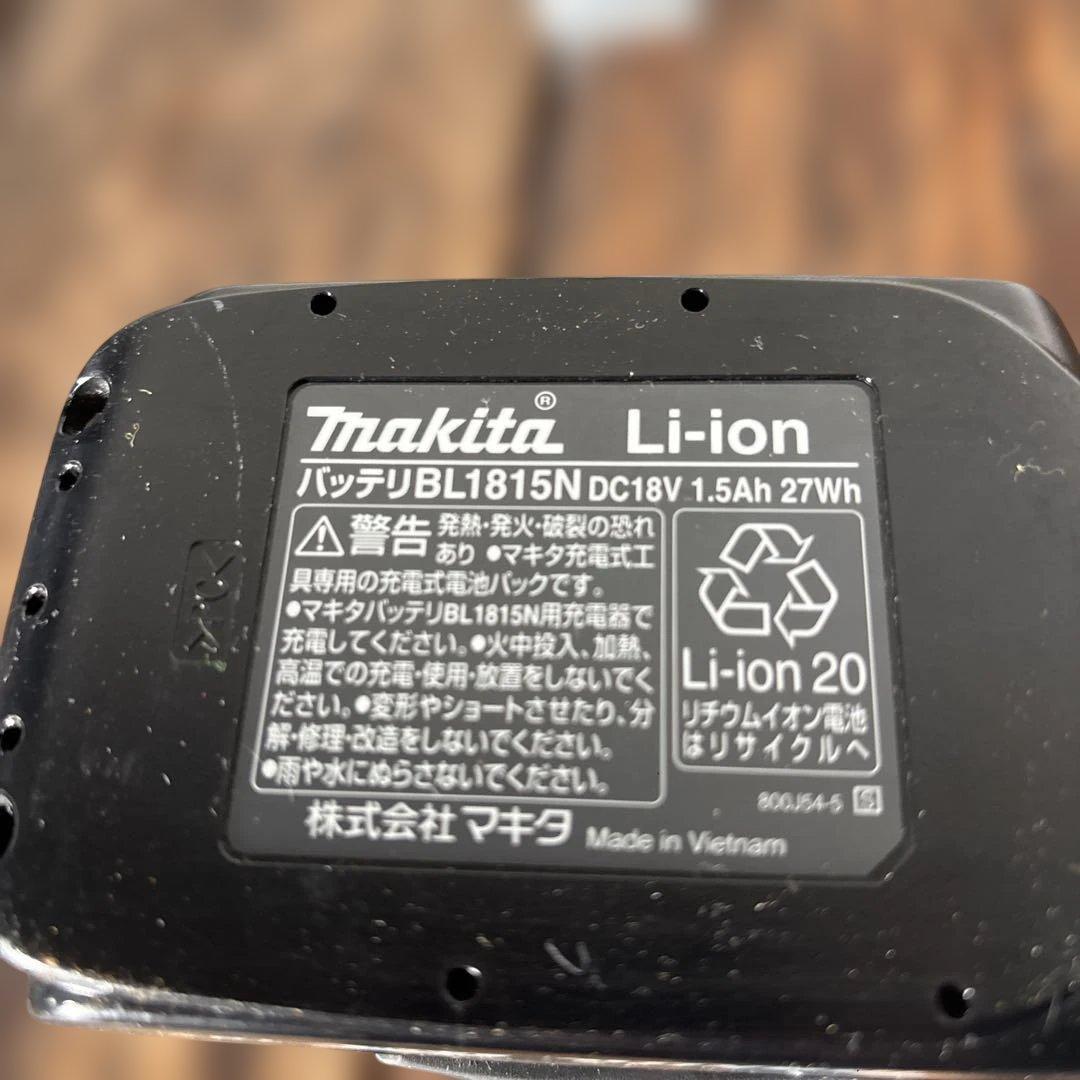 makita 充電式クリーナー CL182FD 18Vバッテリー付 掃除機