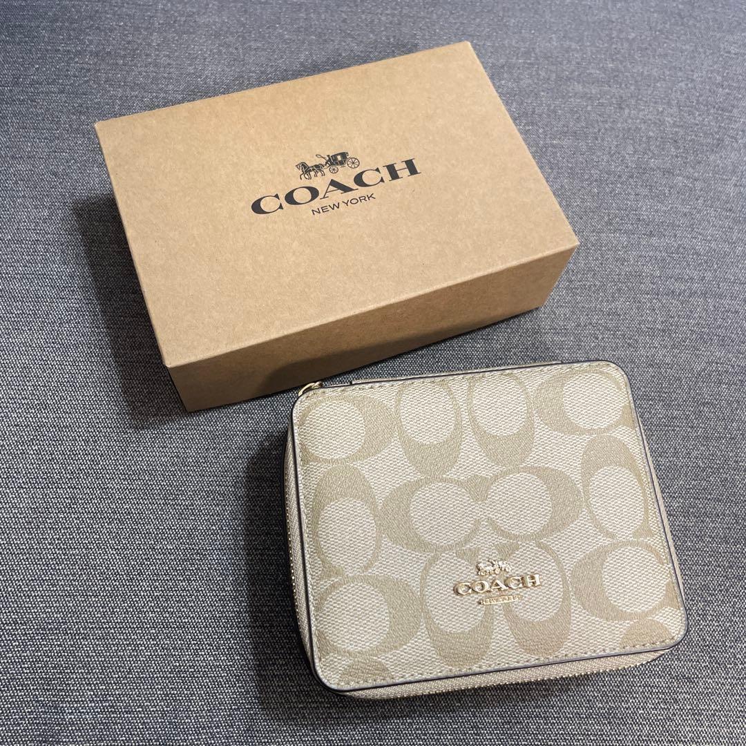 コーチ　ジュエリーボックス