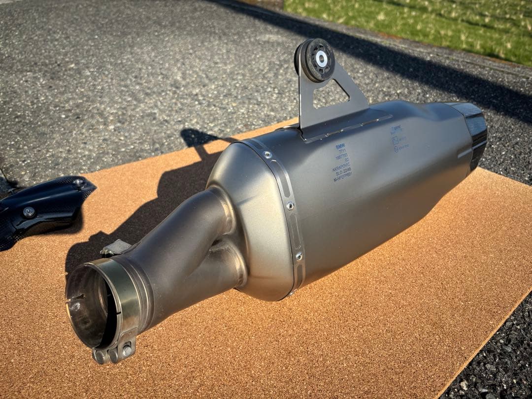 美品 R1250GS AKRAPOVIC スリップオンマフラー