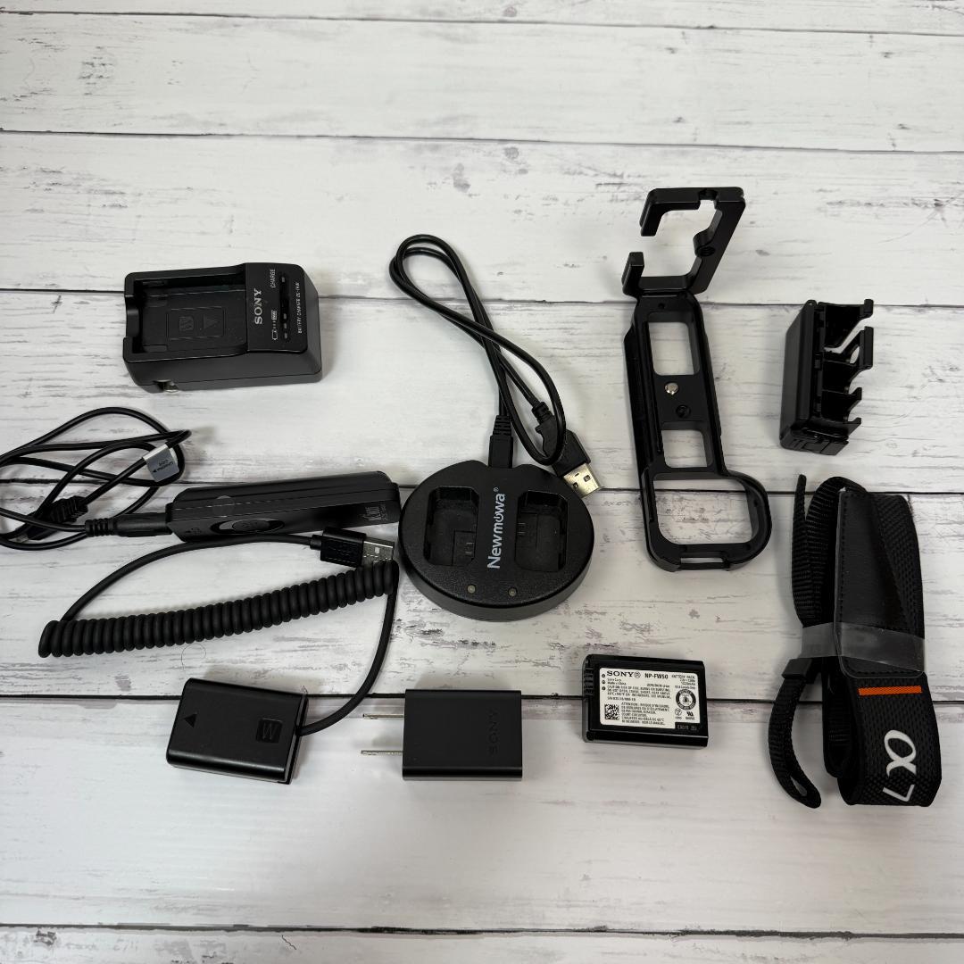 【格安出品】α7S　本体 ILCE-7S フルサイズ 付属品多数