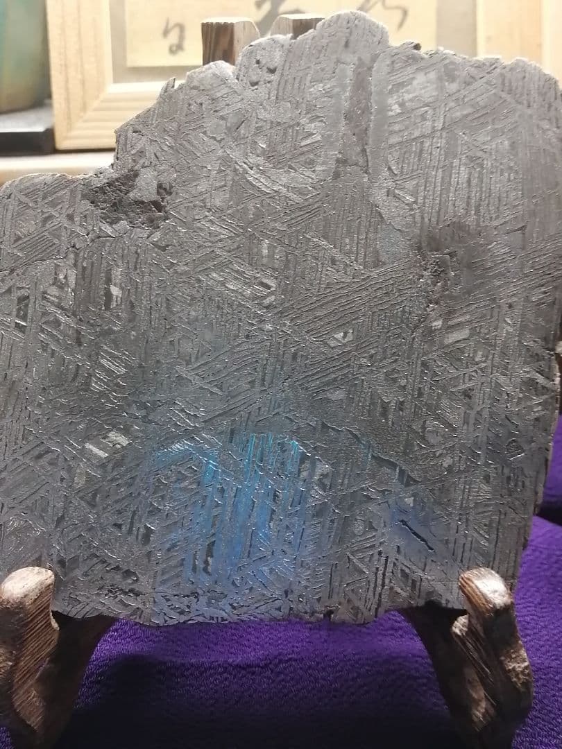 ★『本物隕石』鉄隕石　本物原石 928g　 隕石内部。すばらしい『超隕石』です。