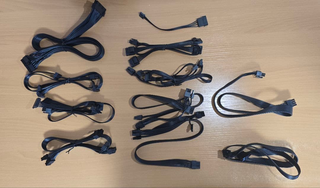 【3連休限定値下げ】TOUGHPOWER GF1 1200W 電源