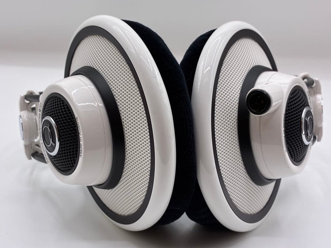 AKG Q701 ヘッドフォン ホワイト/ブラック　初期モデル　オーストリア製