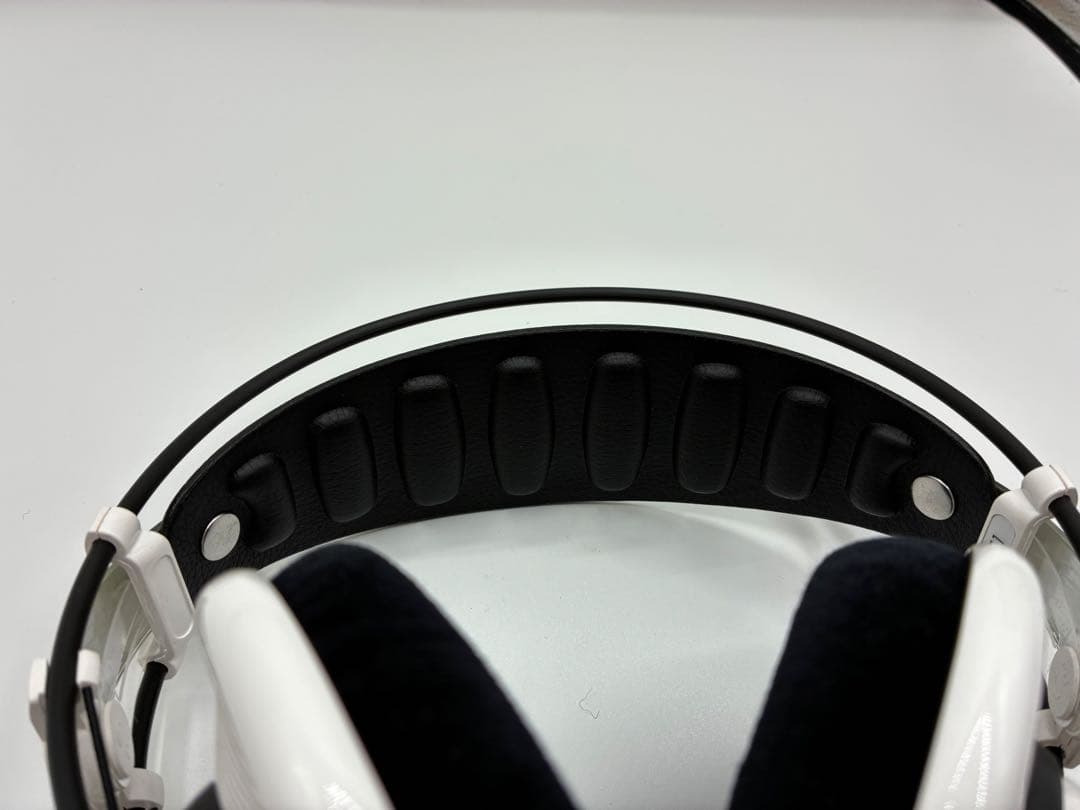 AKG Q701 ヘッドフォン ホワイト/ブラック　初期モデル　オーストリア製