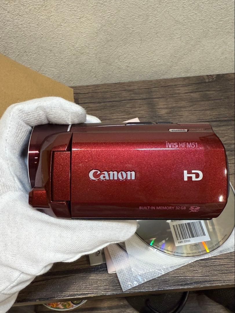 【新品未使用品】Canon キャノン　ivis HFM51 HDビデオカメラ　赤